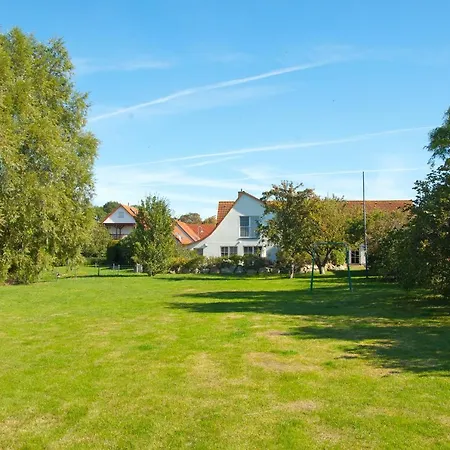 Haus Deichperle * Middelhagen